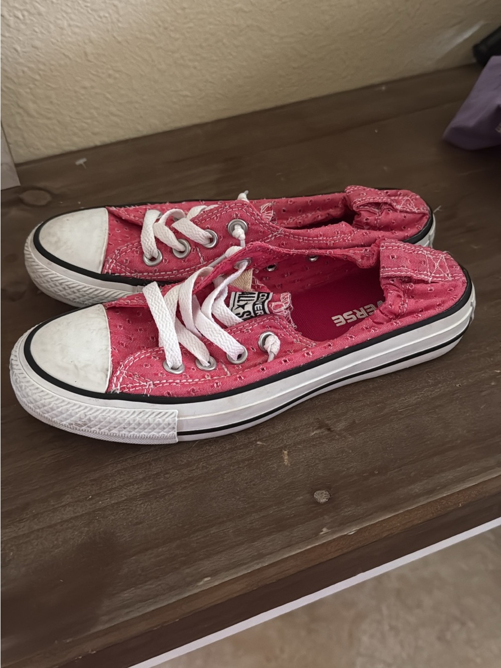 Converse size 6